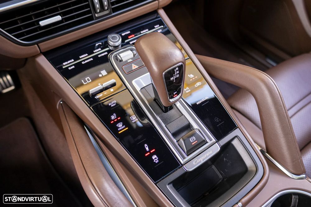 Porsche Cayenne Coupé Turbo S E-Hybrid Tiptronic S - 36