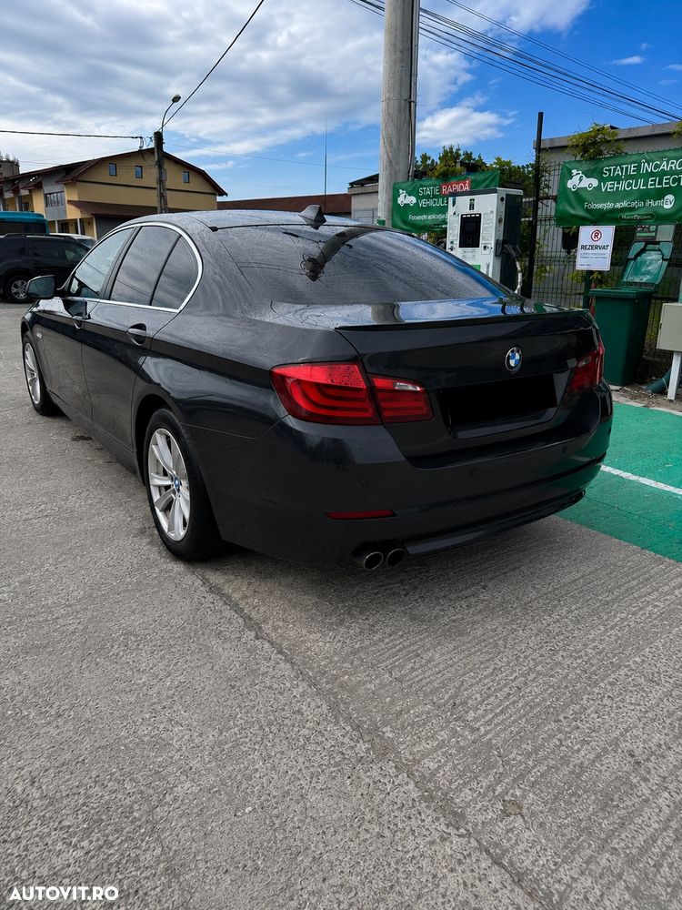 BMW Seria 5 520d - 7