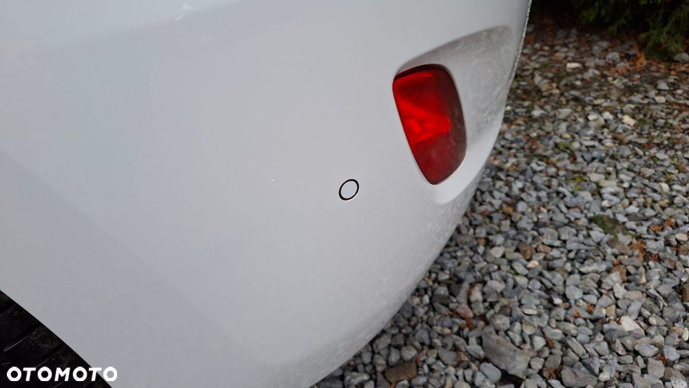 Hyundai i30 1.4 Fifa World Cup Edition - 35