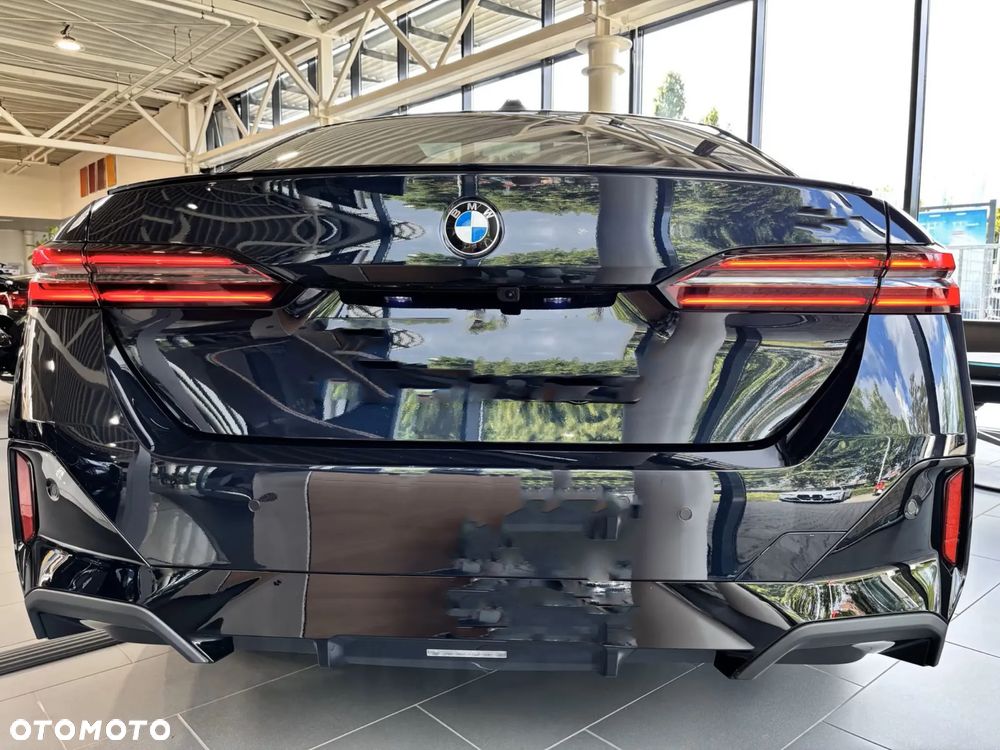 BMW Seria 5 540d xDrive mHEV M Sport - 8