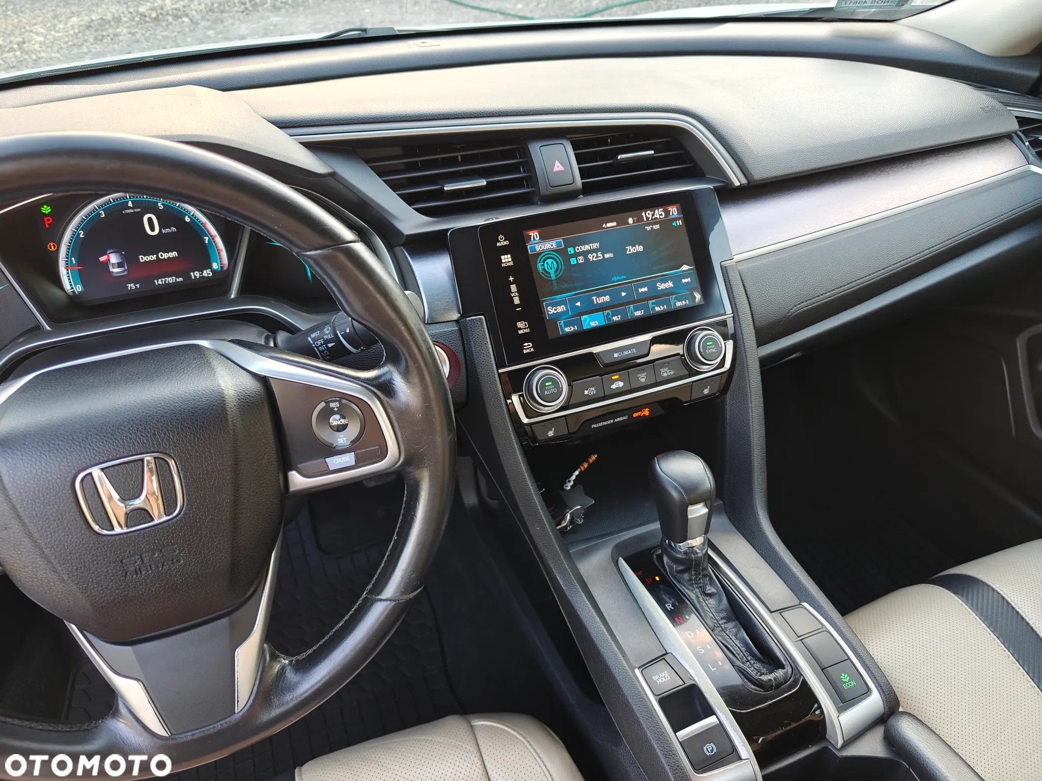 Honda Civic 1.5 i-VTEC Turbo CVT Elegance - 3