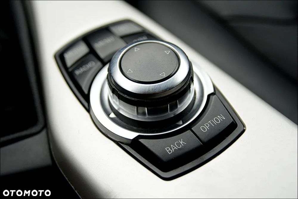 BMW Seria 1 116d EfficientDynamics Edition - 33