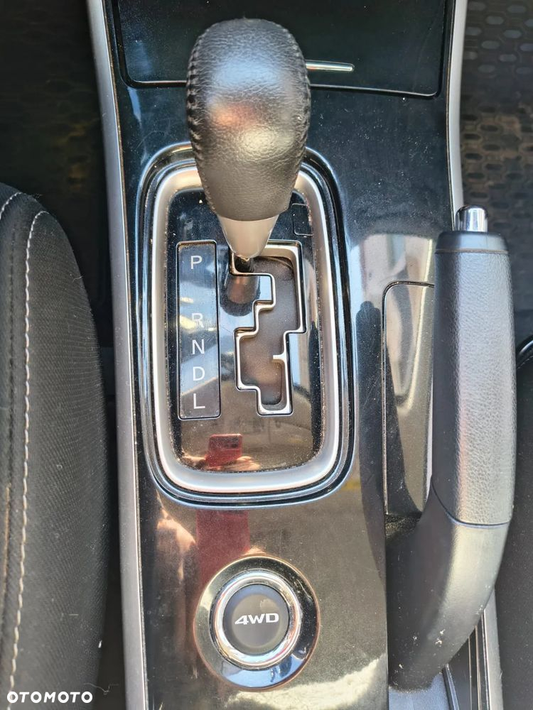 Mitsubishi Outlander - 3