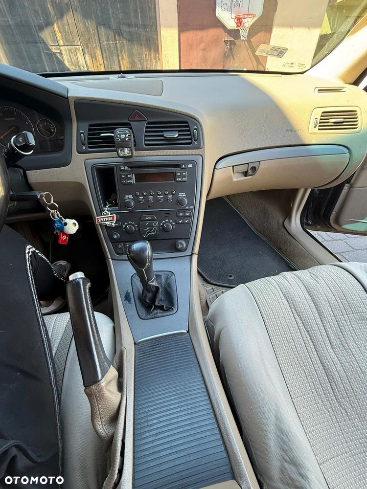 Volvo S60 D5 Edition - 8