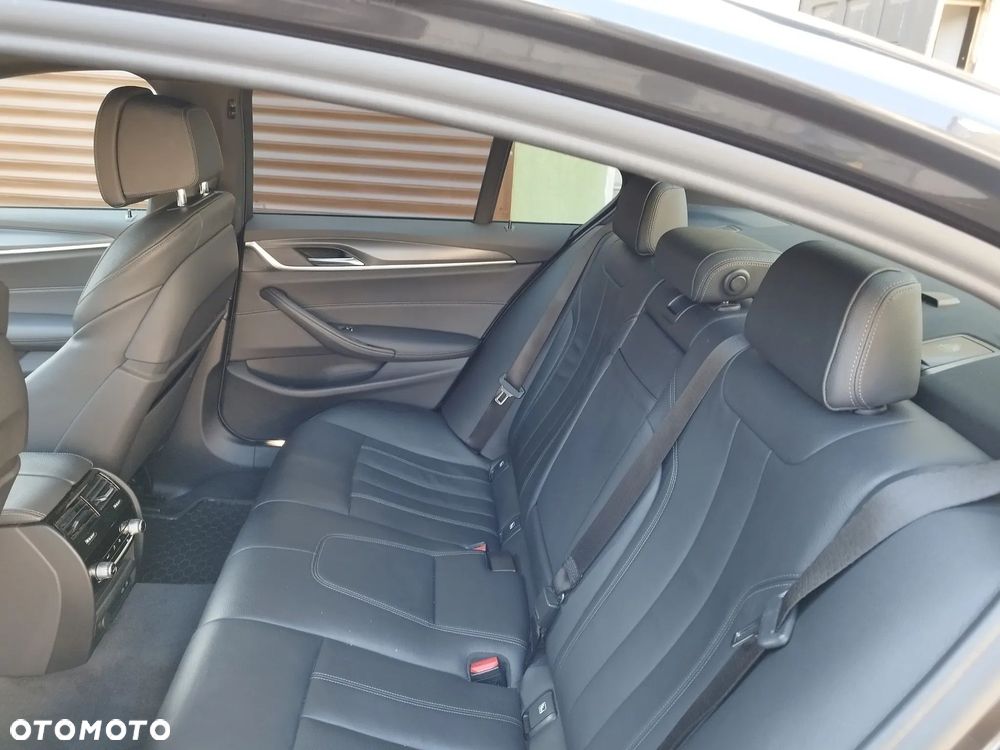 BMW Seria 5 520d MHEV M Sport sport - 20