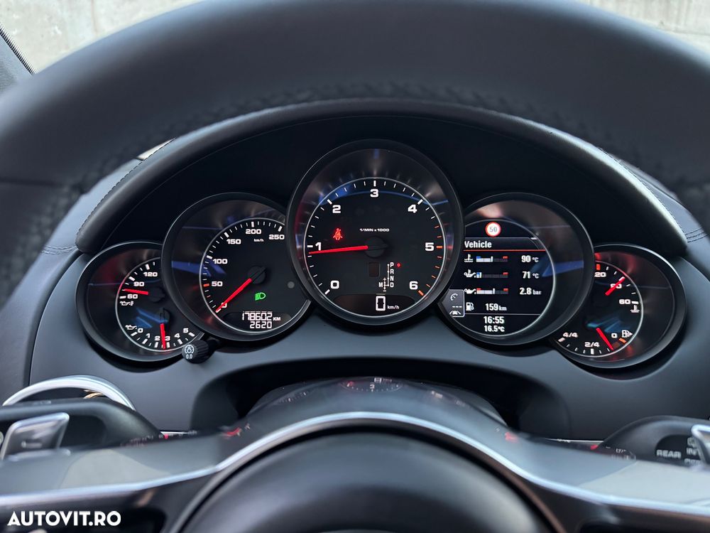 Porsche Cayenne Diesel Platinum Edition - 23