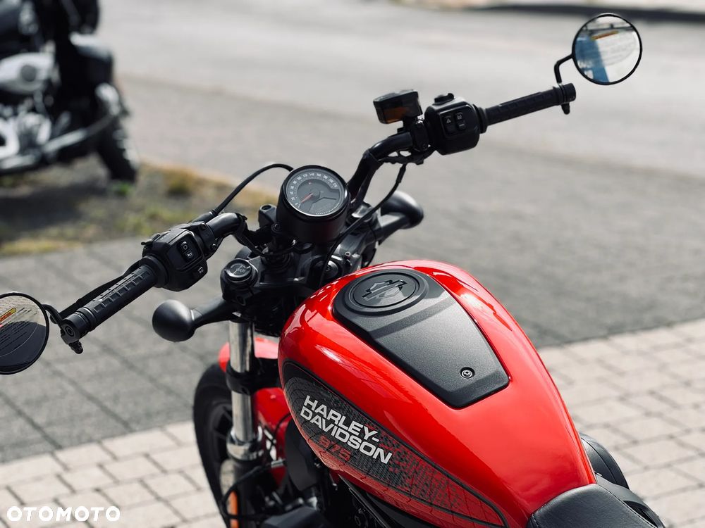 Harley-Davidson Sportster Nightster 975 - 13