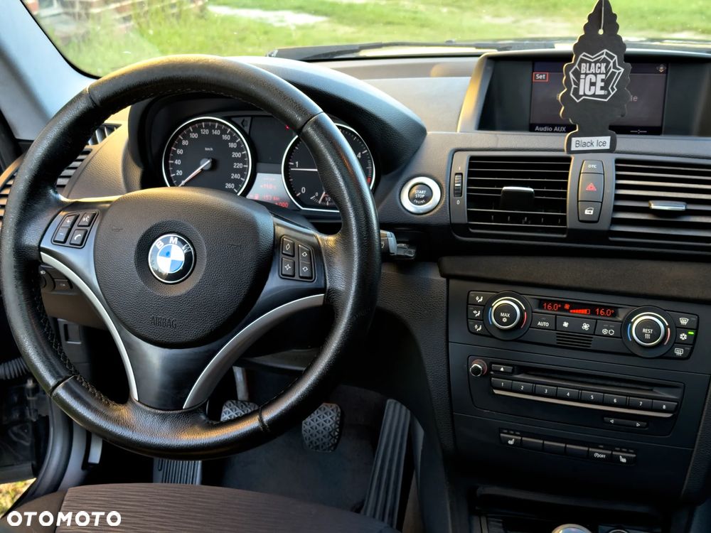 BMW Seria 1 120d DPF Edition Sport - 22