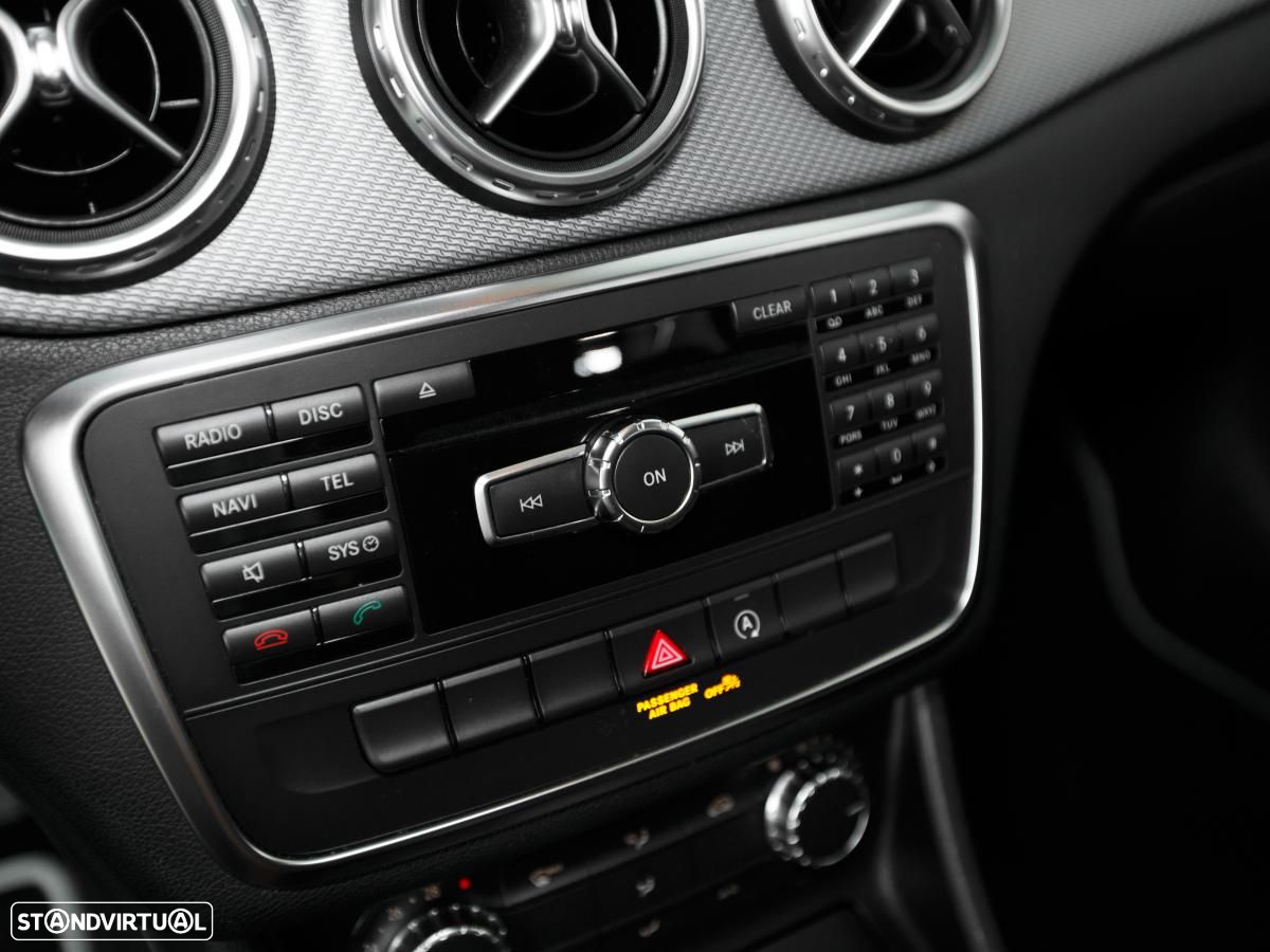 Mercedes-Benz GLA 180 - 16