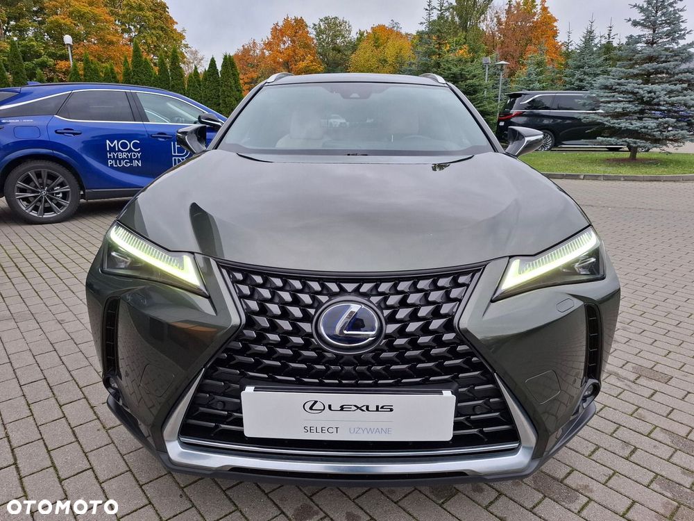 Lexus UX - 8