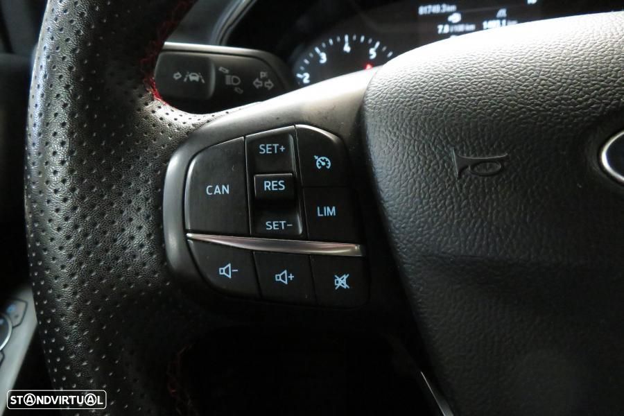 Ford Focus 1.0 EcoBoost MHEV ST-Line - 11