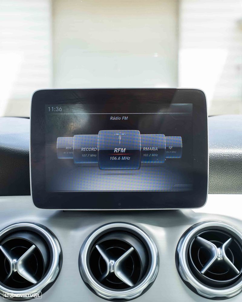 Mercedes-Benz GLA 220 d - 24