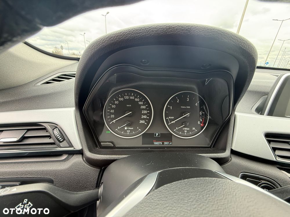 BMW X1 xDrive18d - 9