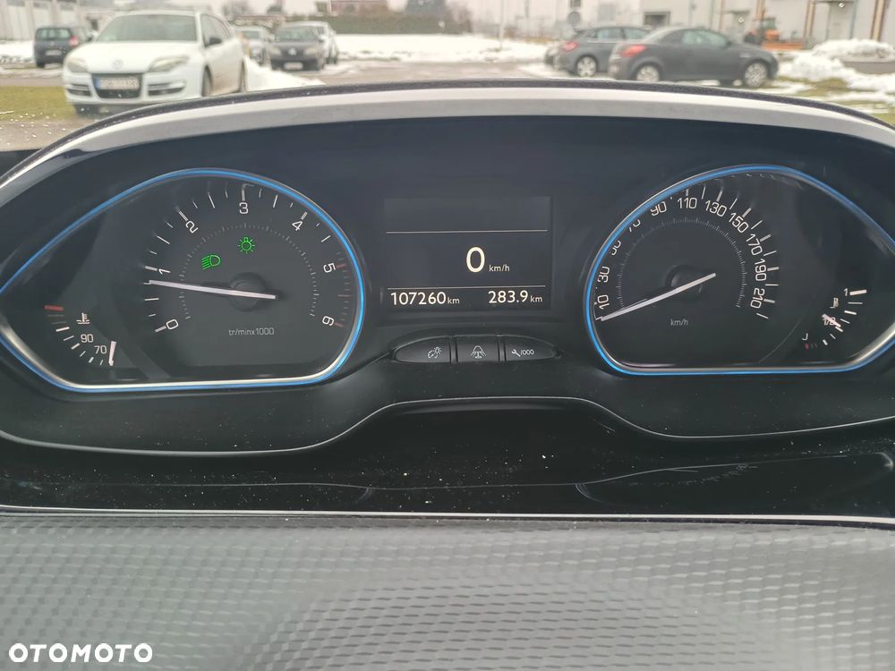 Peugeot 2008 BlueHDi FAP 120 STOP & START Allure - 9