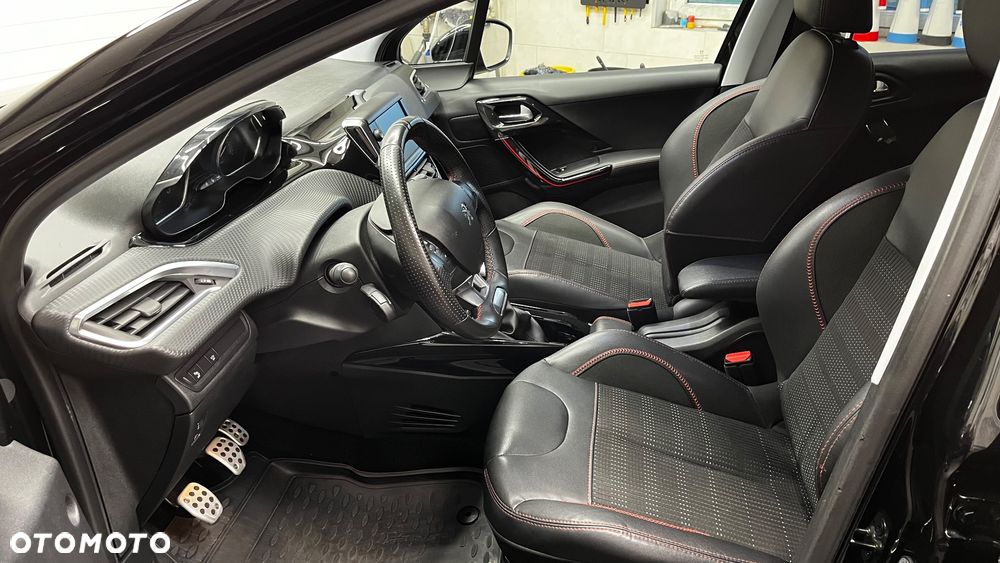 Peugeot 2008 PureTech 130 Stop&Start GT-Line Edition - 13