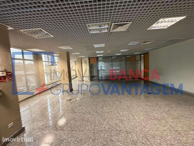 Loja, para venda, Vila Nova de Poiares - Poiares - Grande imagem: 2/13