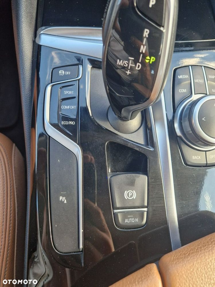 BMW Seria 5 520d M Sport Edition - 18