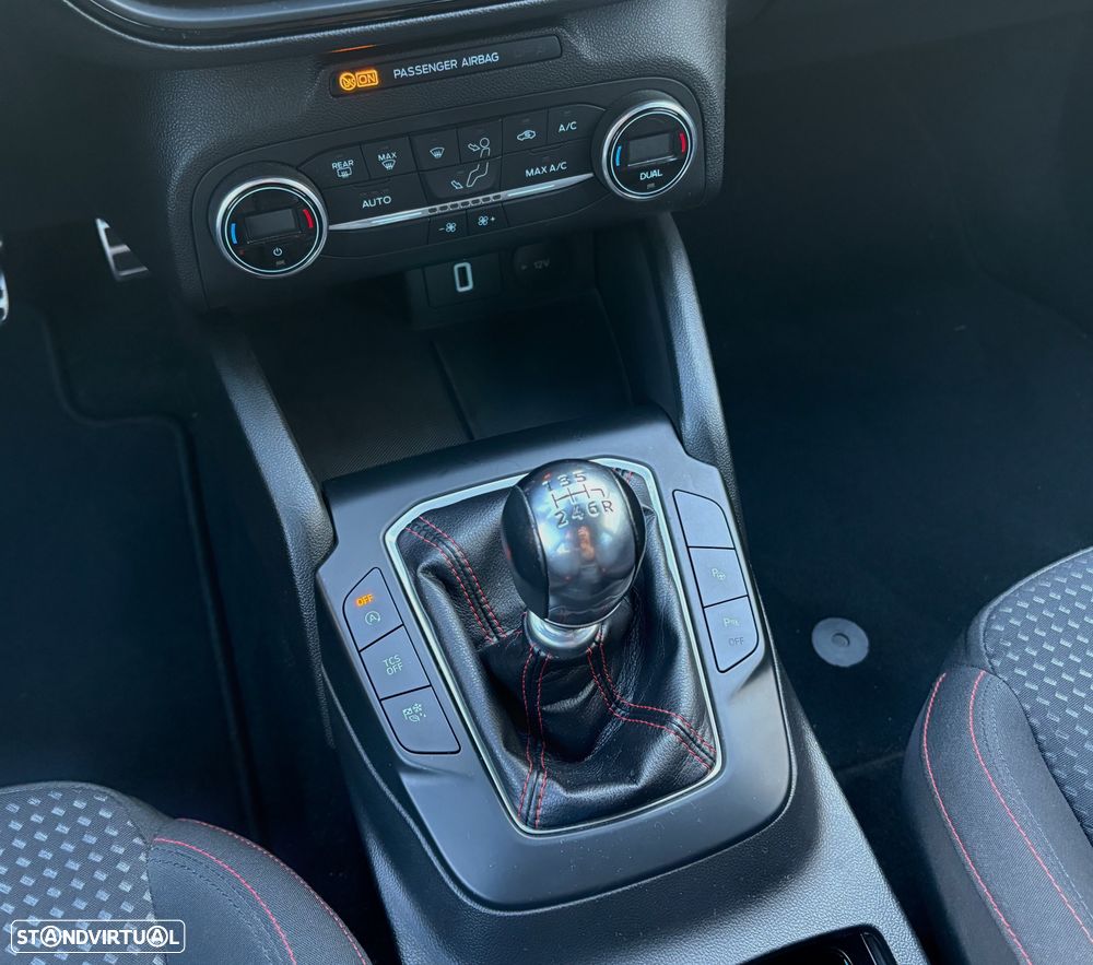Ford Focus 1.0 EcoBoost ST-Line - 9