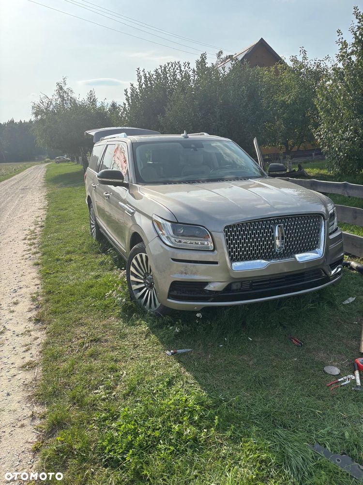 Lincoln Navigator - 28