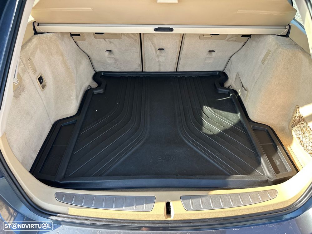 BMW 320 d Auto Line Luxury - 37