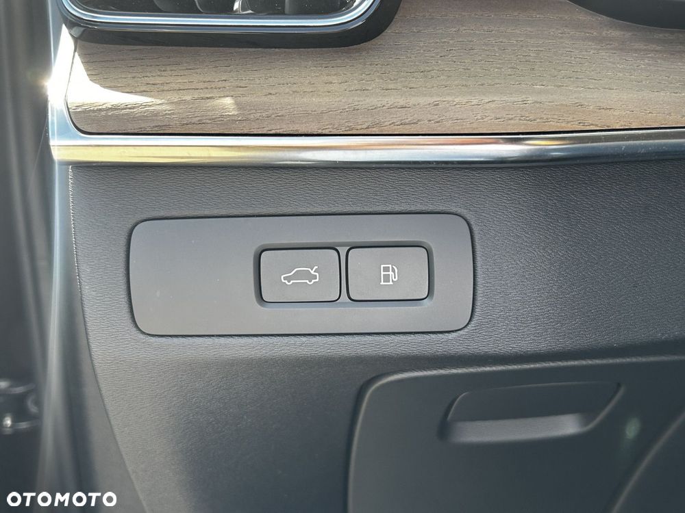 Volvo XC 90 - 20