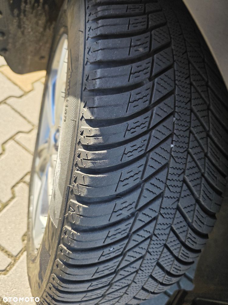 Ford Kuga - 14