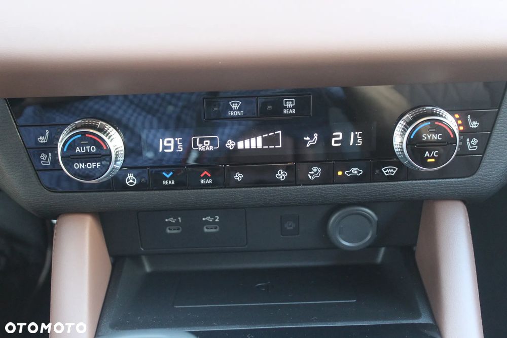 Mitsubishi Outlander Instyle Plus - 17