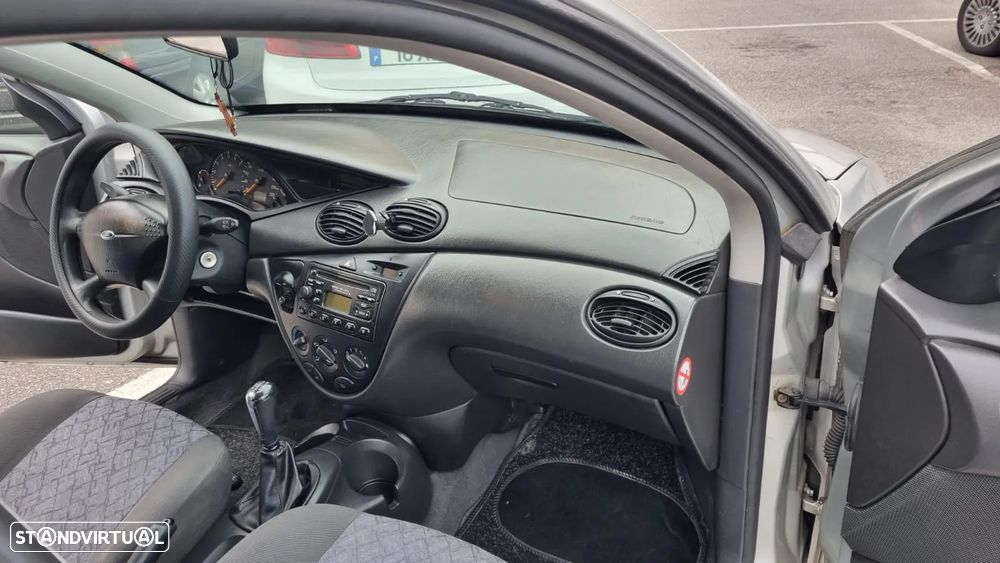 Ford Focus 1.4 Trend - 17