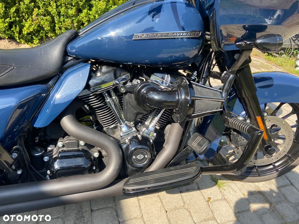 Harley-Davidson Touring Road Glide - 8