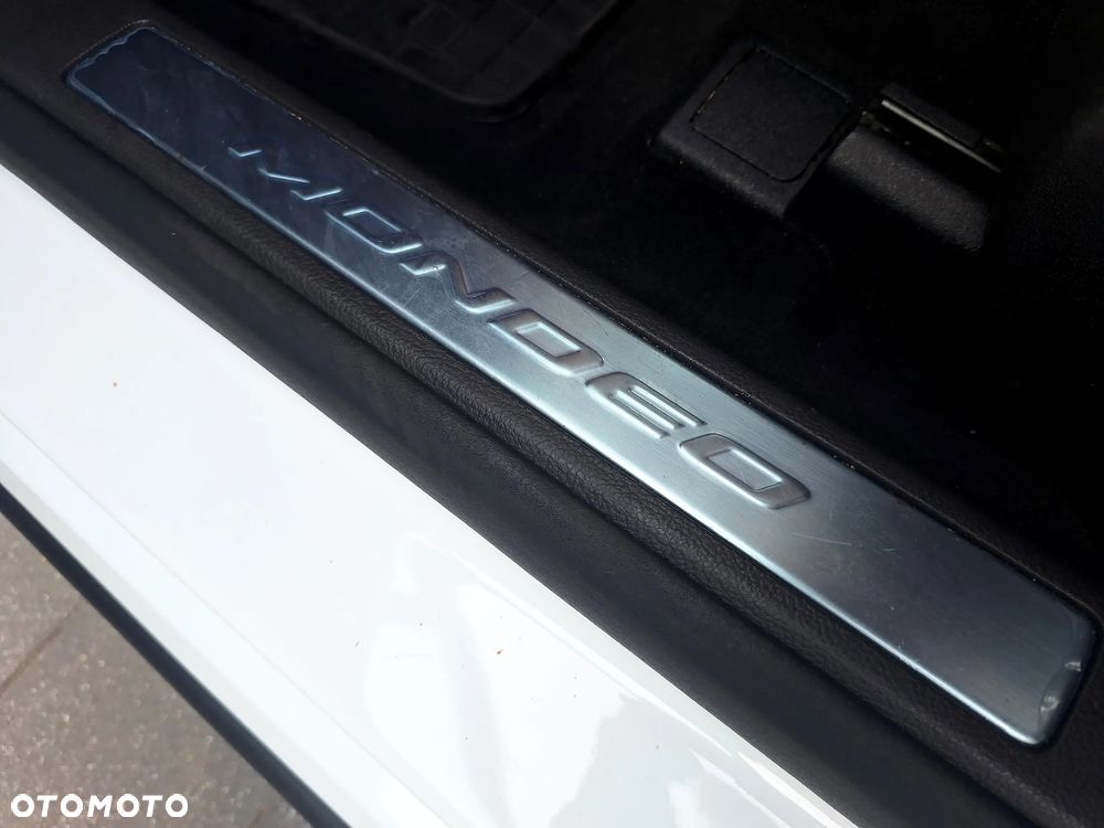 Ford Mondeo 2.0 EcoBlue Titanium - 19