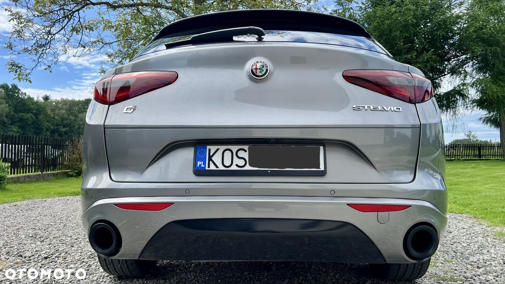 Alfa Romeo Stelvio - 4