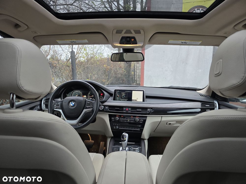 BMW X5 xDrive35i - 11
