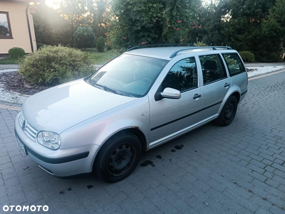 Volkswagen Golf Variant - 4