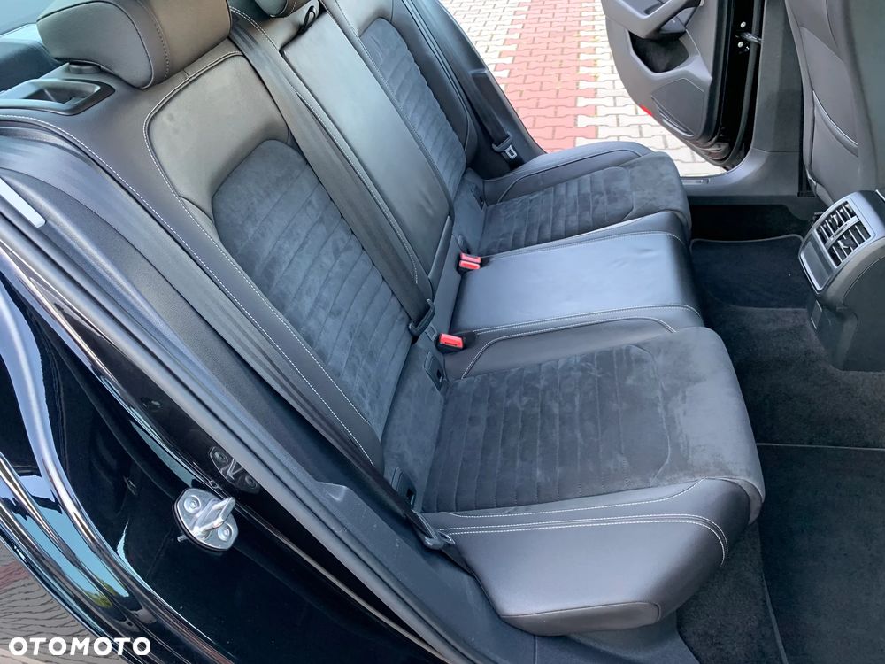 Volkswagen Passat 1.5 TSI EVO Elegance DSG - 17