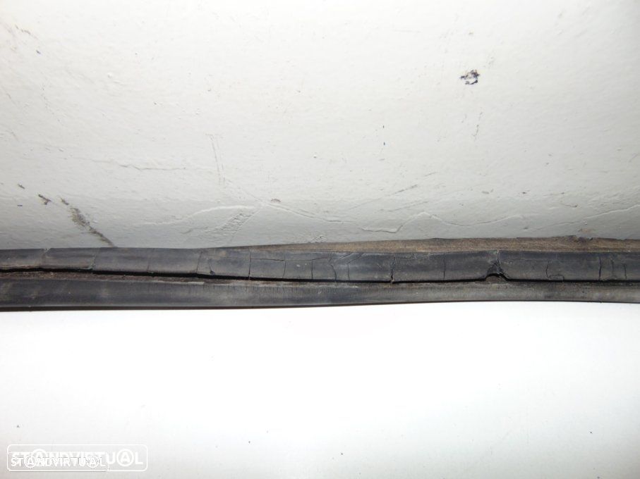 Mercedes W115 - borracha do vidro - 5