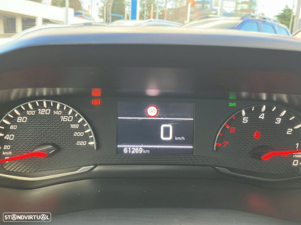 Peugeot 208 1.2 PureTech Active - 26