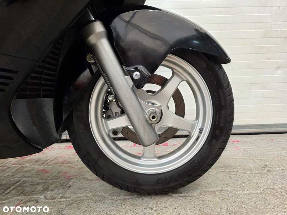 Suzuki Burgman - 14