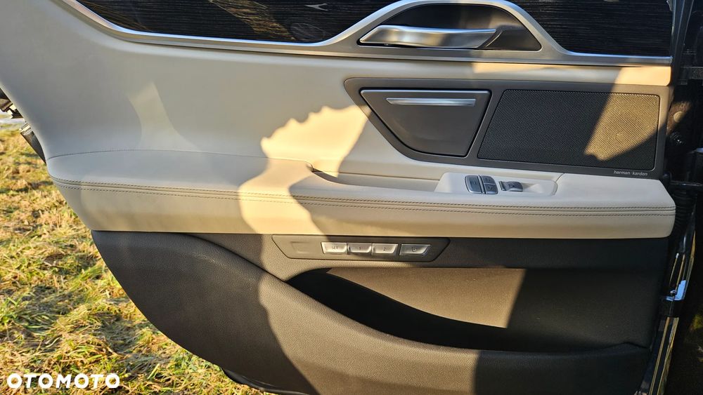 BMW Seria 7 730d xDrive - 17