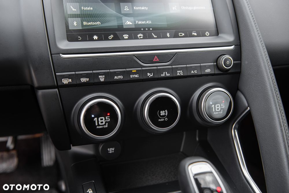 Jaguar E-Pace - 22