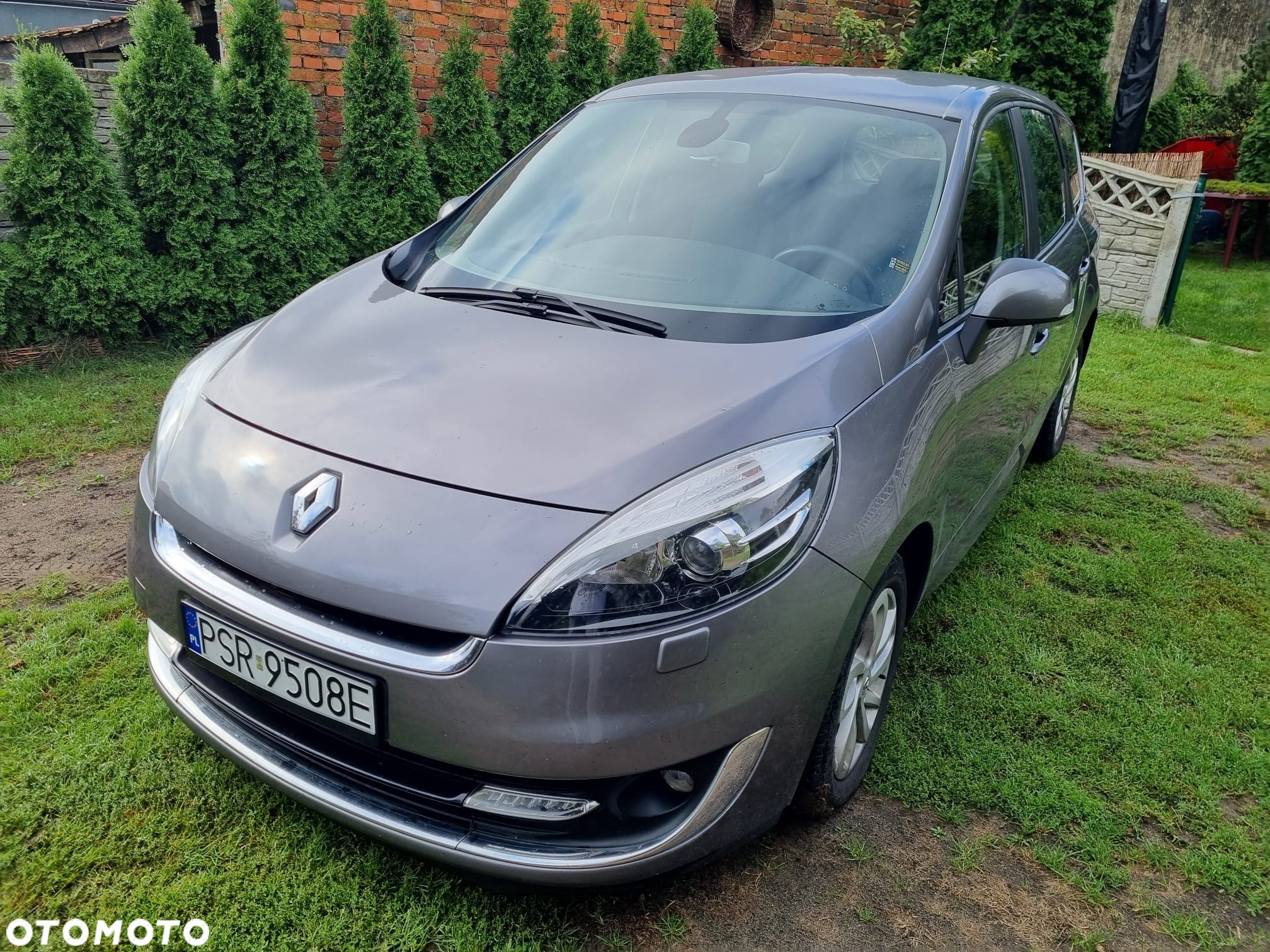 Renault Grand Scenic - 11