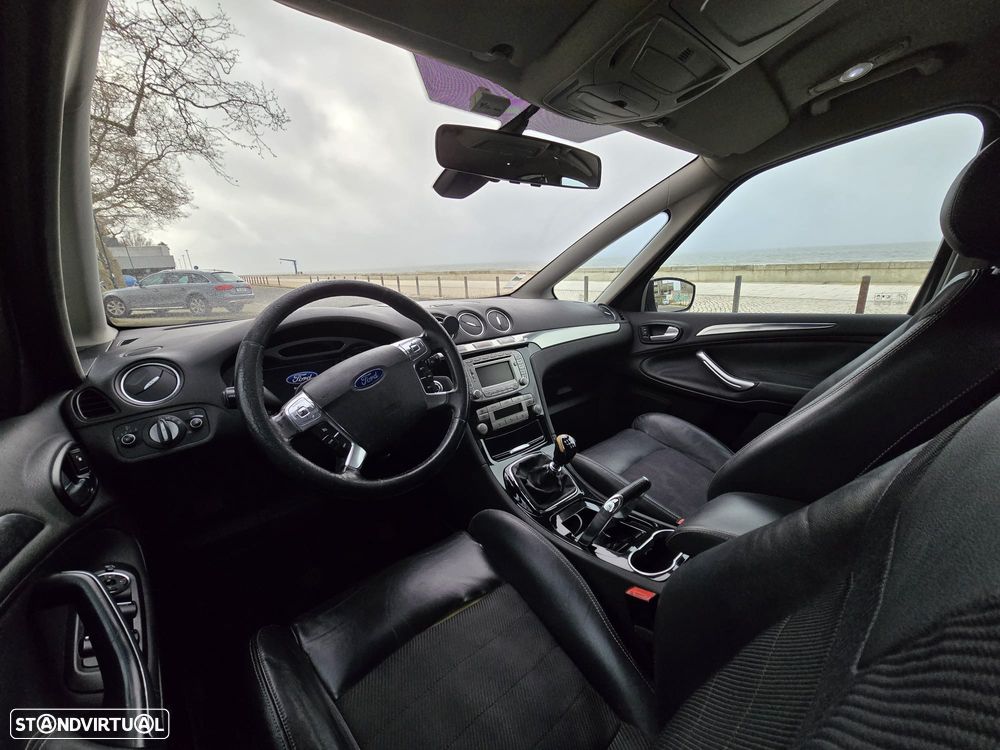 Ford S-Max 2.0 TDCi Titanium 7L - 22