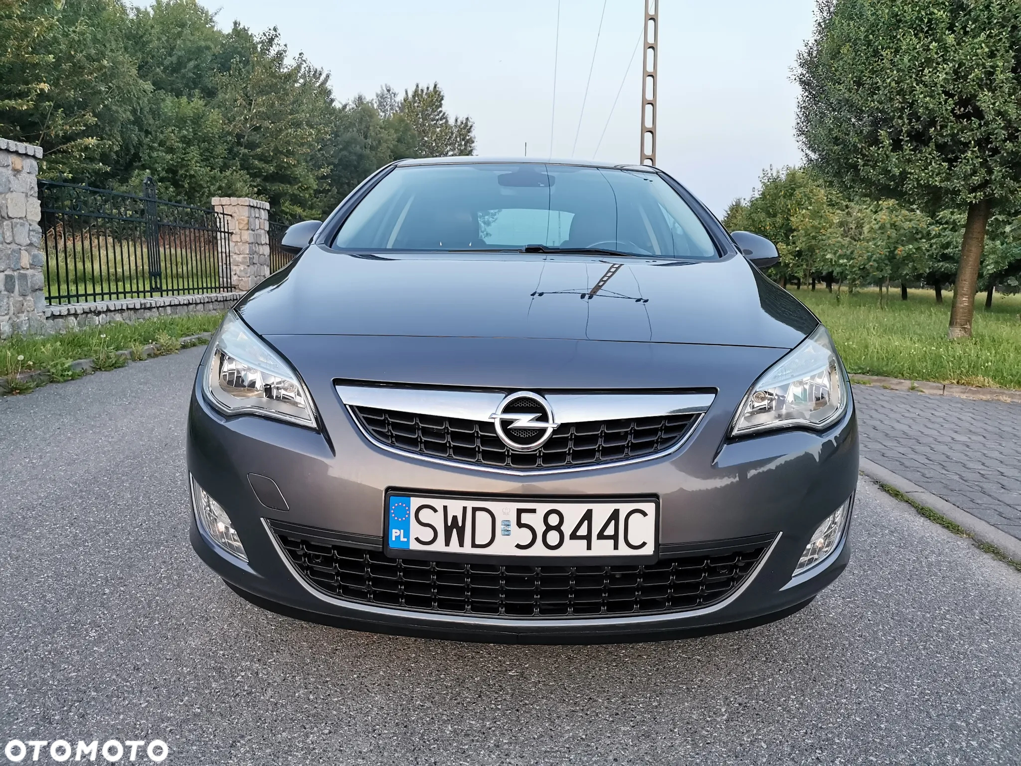 Opel Astra 1.4 Turbo 150 Jahre - 5