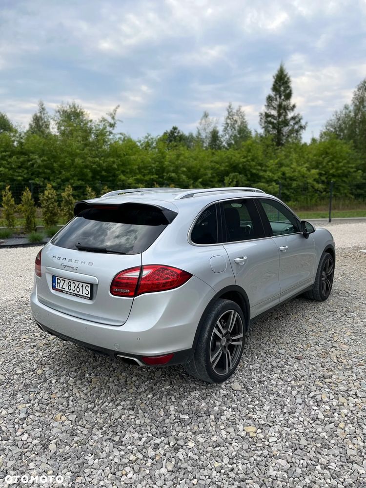 Porsche Cayenne - 3
