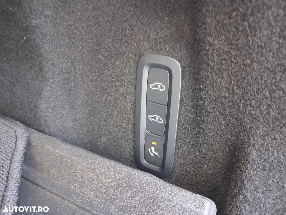 Volvo XC 60 T8 AWD AT PHEV Ultra Bright - 8