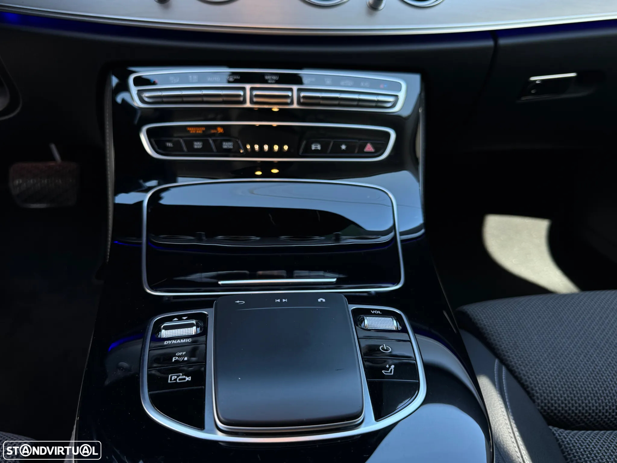 Mercedes-Benz E 300 e Avantgarde - 27