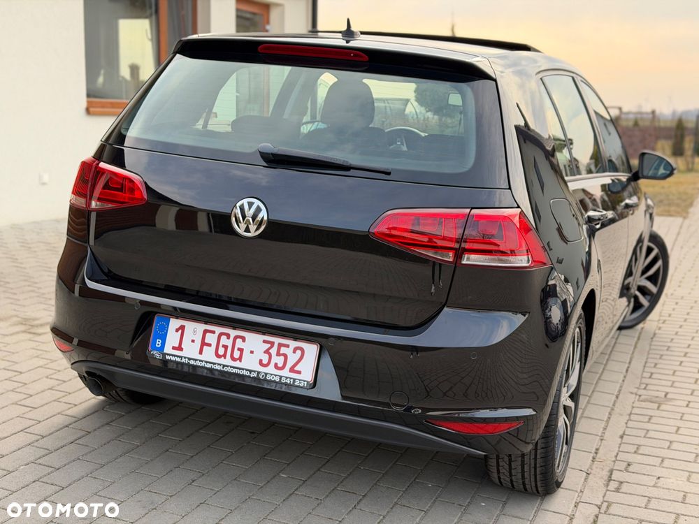 Volkswagen Golf 1.6 TDI DPF Highline - 34