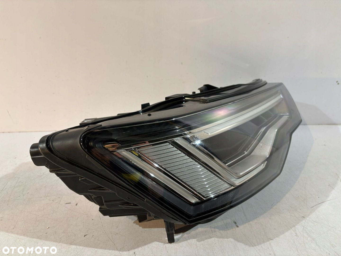 AUDI A6 C8 Lampa przednia Full Led Prawa - 17467 - 2