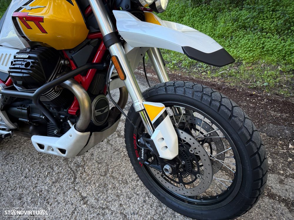 Moto Guzzi V85 TT - 4