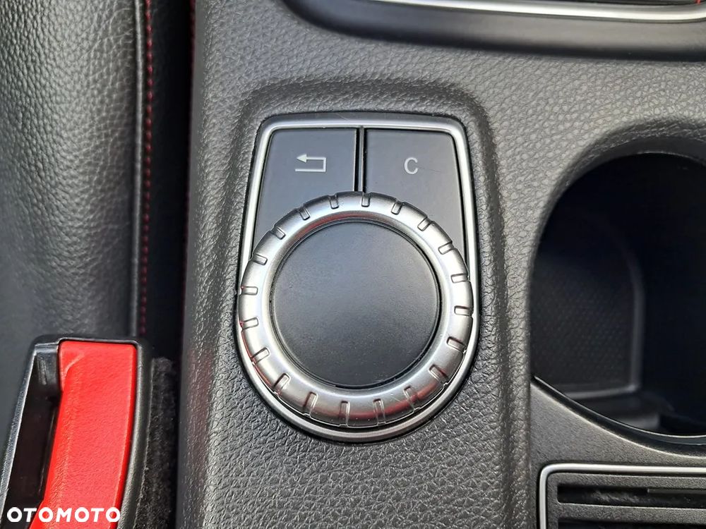Mercedes-Benz Klasa A 180 (BlueEFFICIENCY) AMG Sport - 25