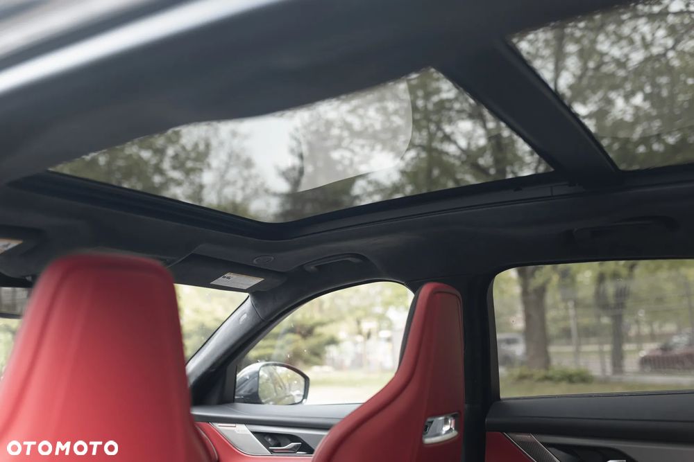 Jaguar F-Pace 5.0 V8 S/C AWD SVR - 16